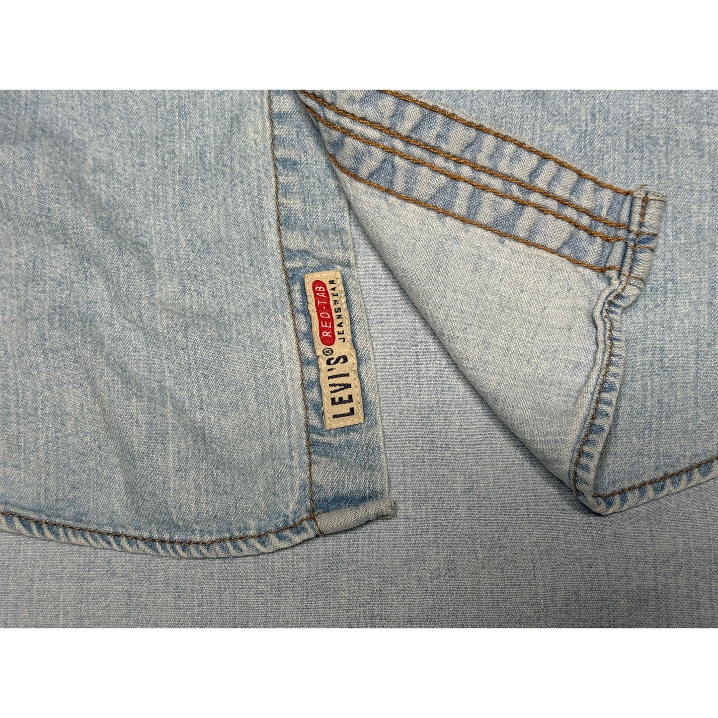 Vintage Levi’s Red Tab Button Up Denim Shirt Medium