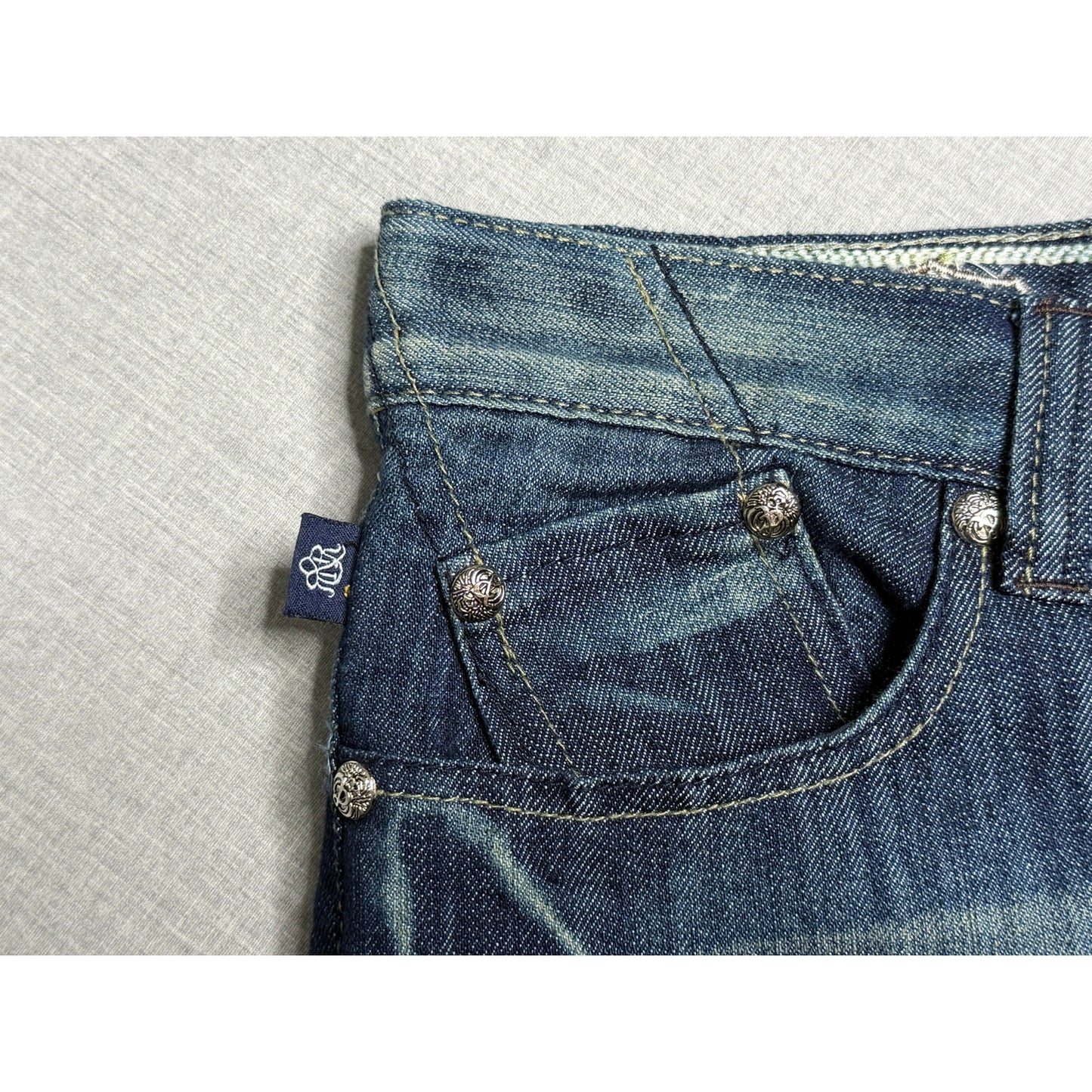 Rock & Republic Embroidered Pocket Flap Jeans 32x32