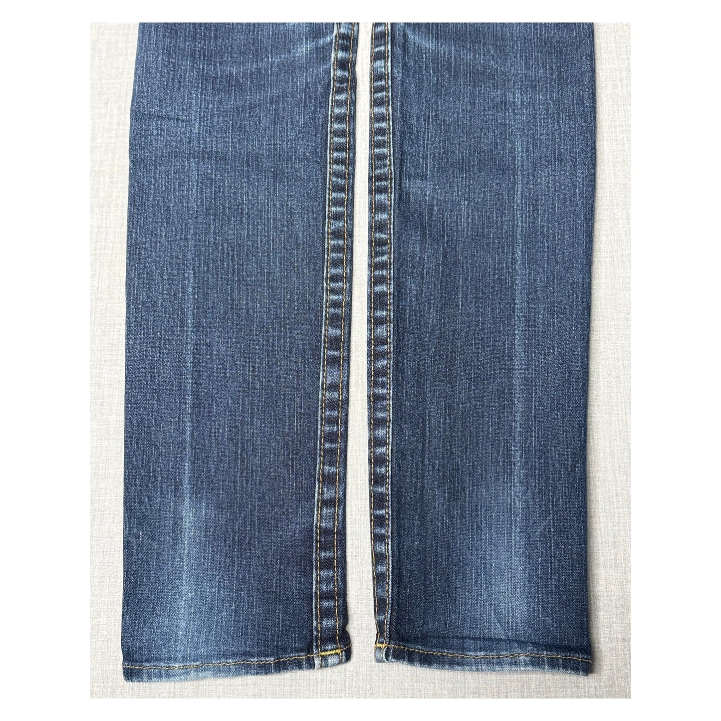 True Religion Flap Pocket Low Rise Jeans Women's 28
