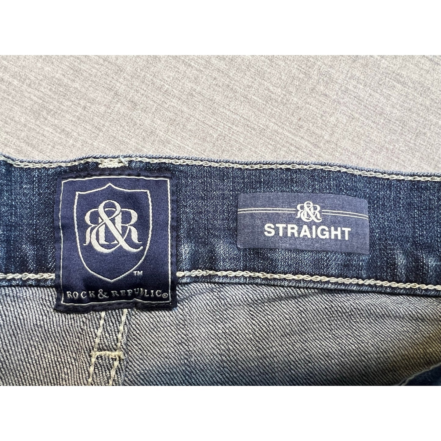 Rock & Republic Straight Fit Faded Jeans 29x30