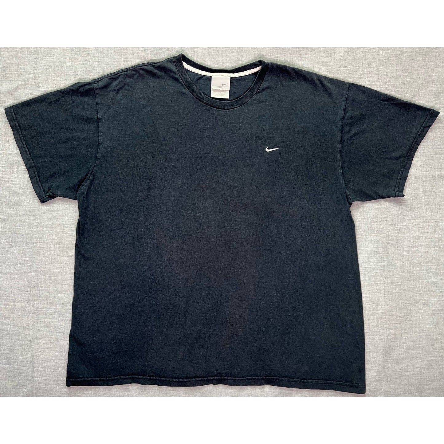 Vintage Y2K Nike Mini Swoosh T-Shirt Black 2XL