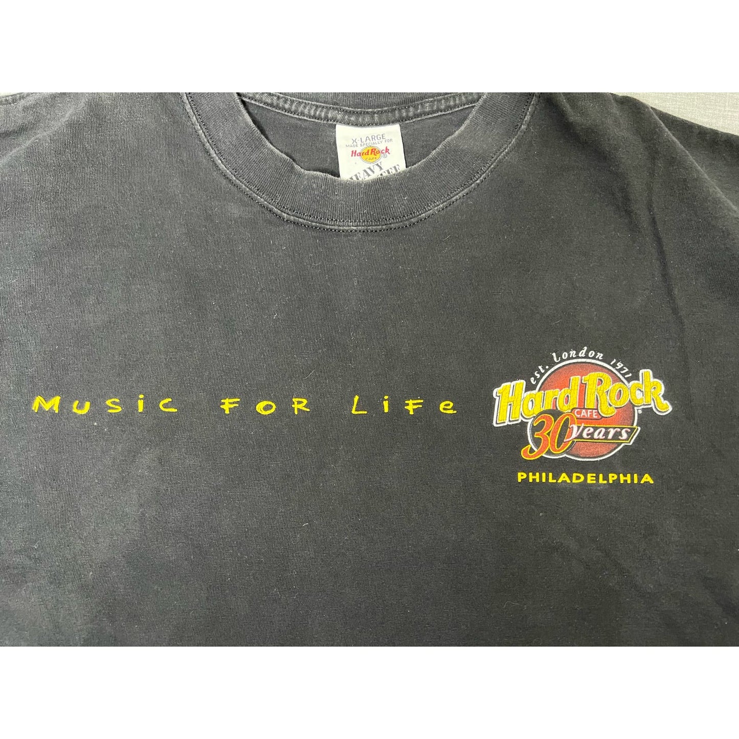 Vintage 2001 Hard Rock Cafe 30 Year Anniversary Philadelphia T-shirt XL