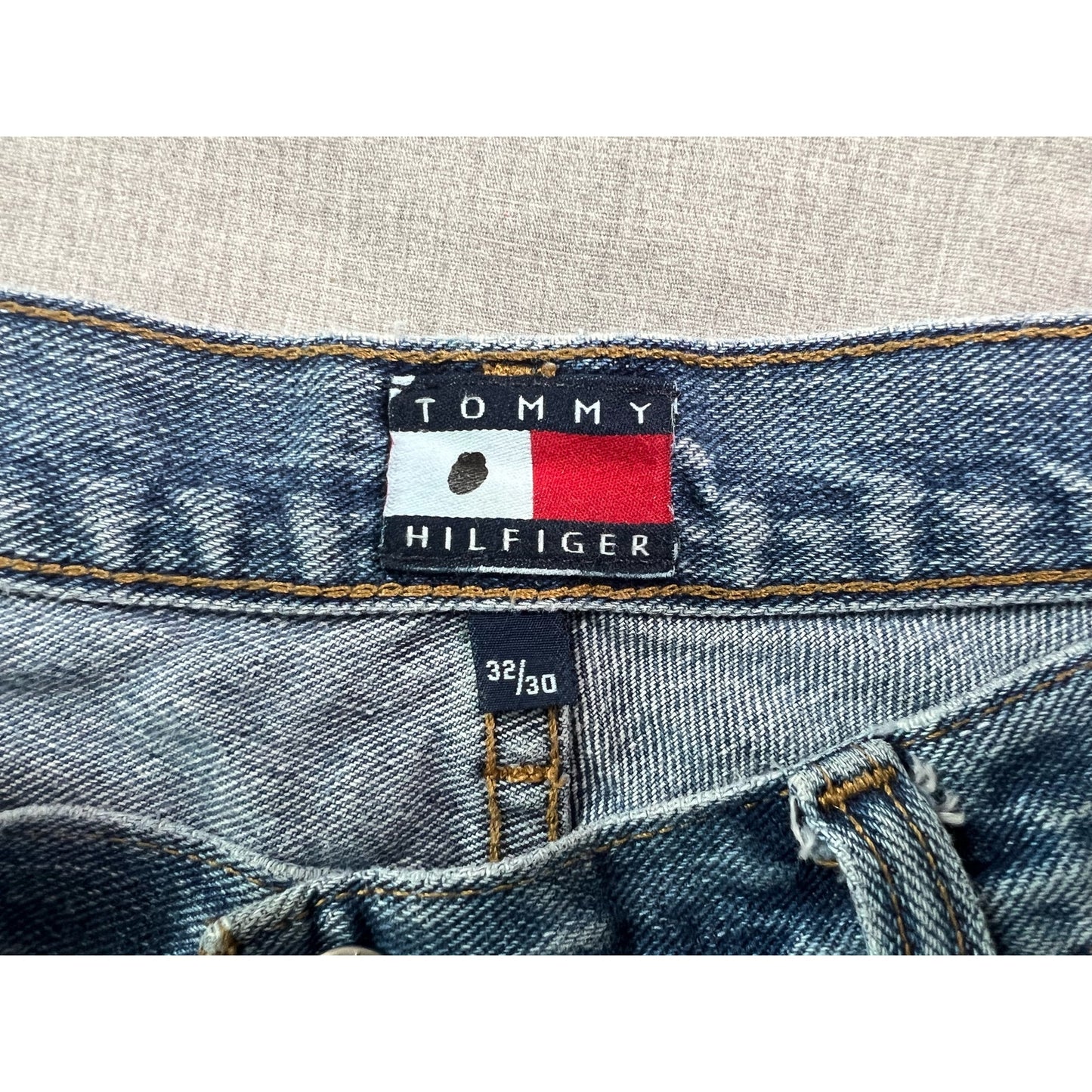 Vintage Y2K Tommy Hilfiger Light Wash Jeans 32x30