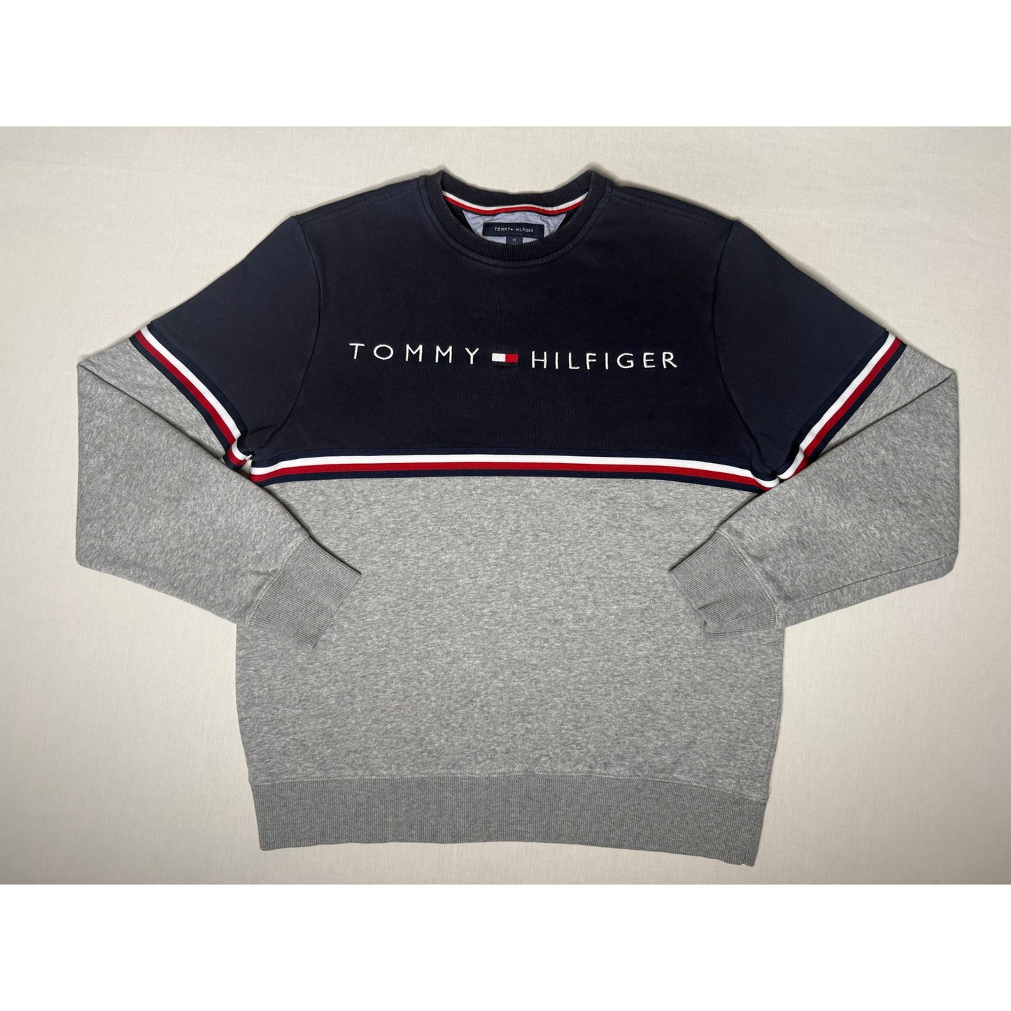 Tommy Hilfiger Color Block Pullover Crewneck Sweatshirt Medium
