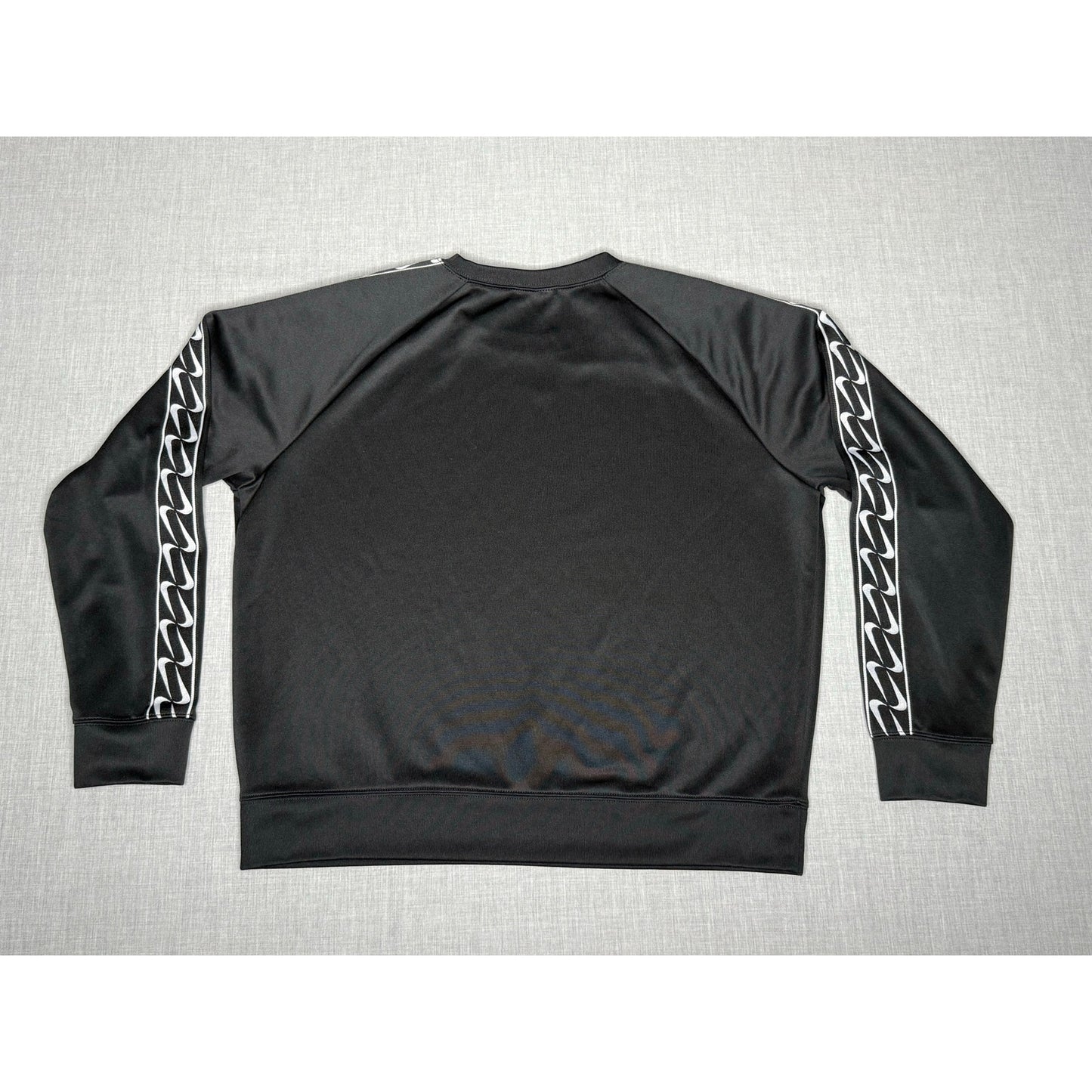 Nike Sportswear Athletic Pullover Center Check Crewneck Sweatshirt Medium