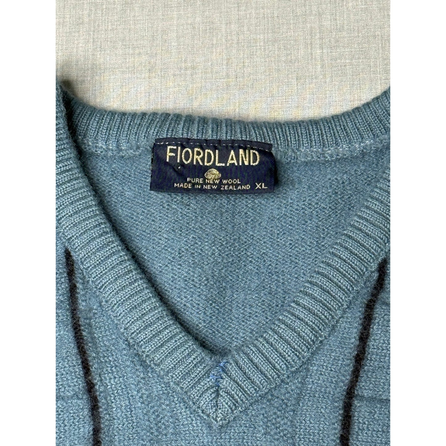 Vintage Fiordland Pure New Wool Knit Pullover V-Neck Sweater XL