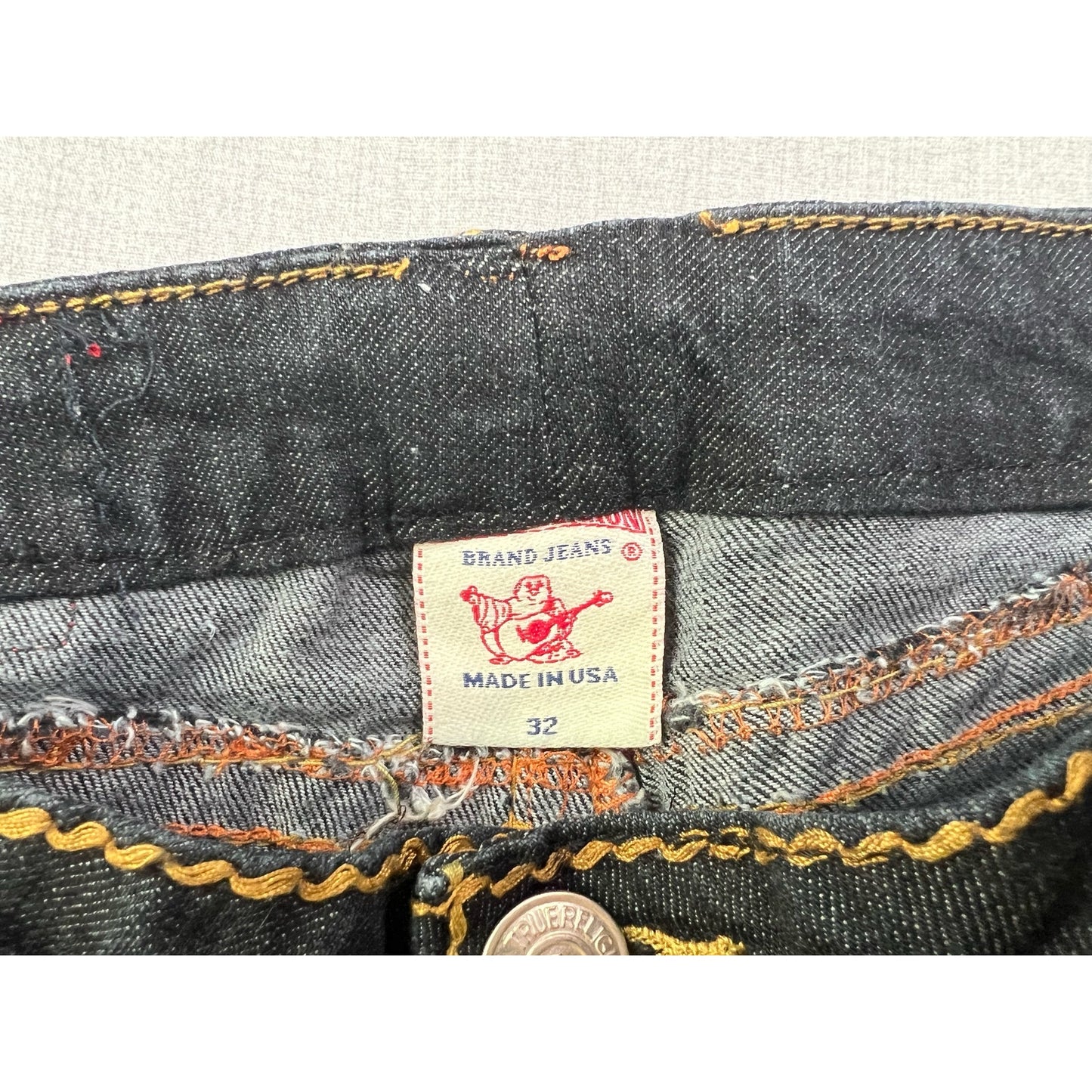 True Religion Billy Thick Stitch Pocket Flap Distressed Jeans 32x25