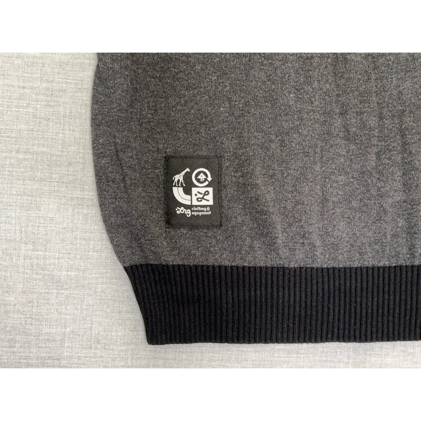 LRG Skateboarding Giraffe Logo V-Neck Knit Sweater Large