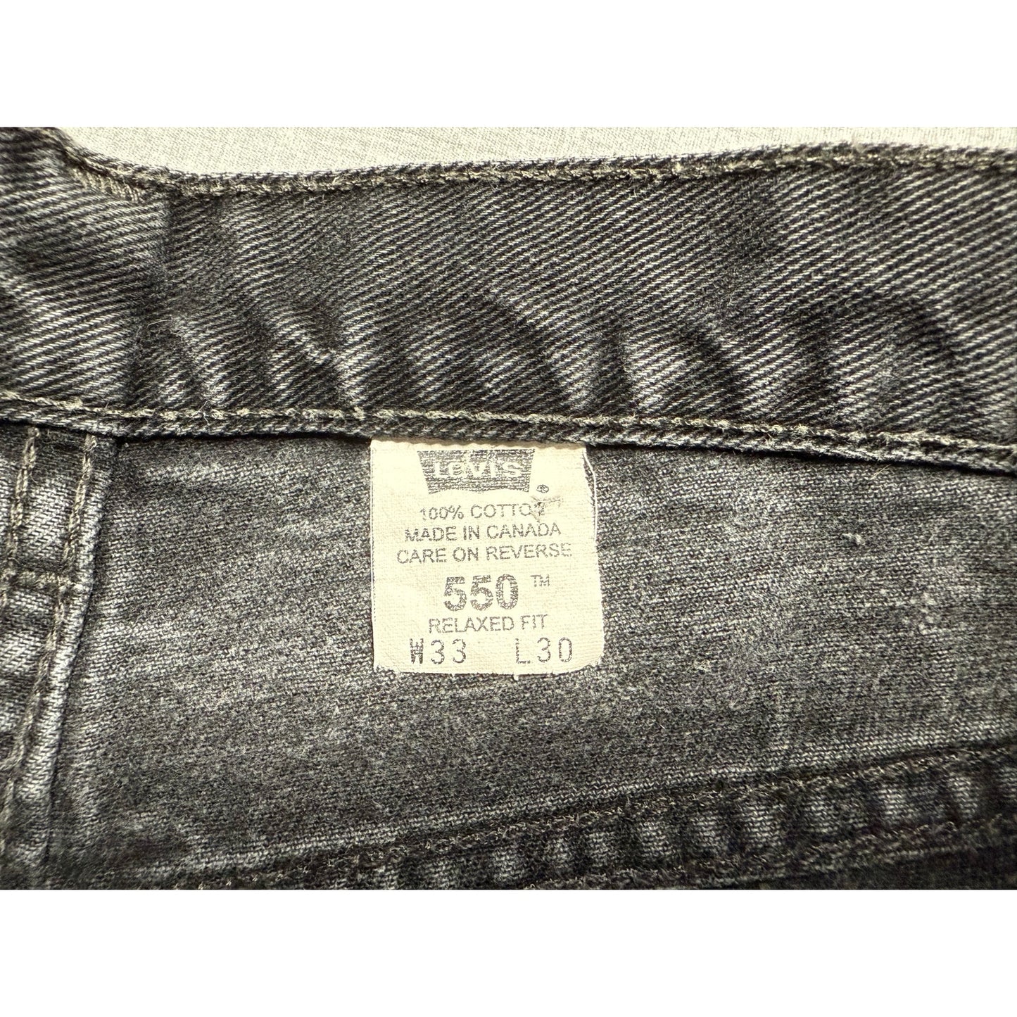 Vintage 90s Levi’s 550 Relaxed Fit Baggy Leg Jeans 33x30