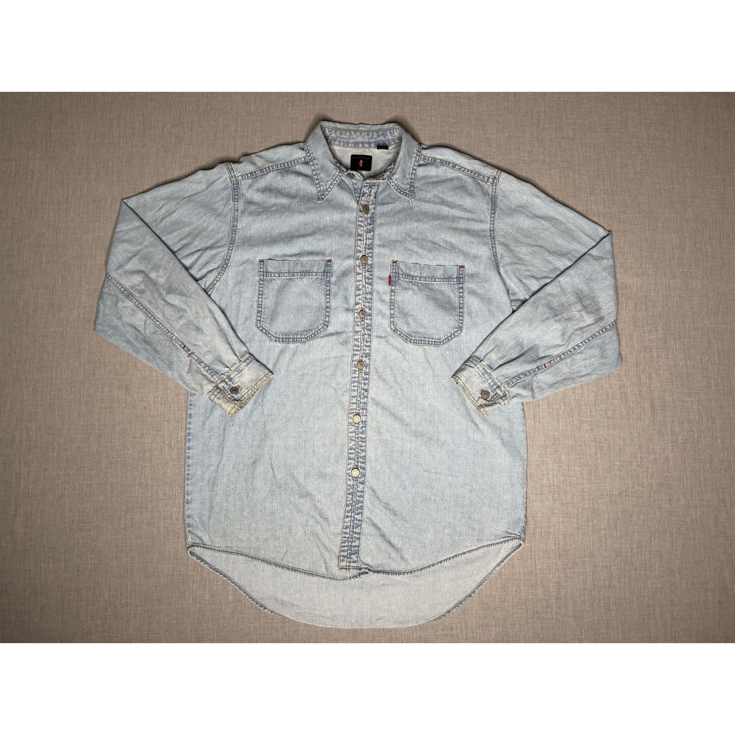 Vintage Levi’s Red Tab Button Up Denim Shirt Medium