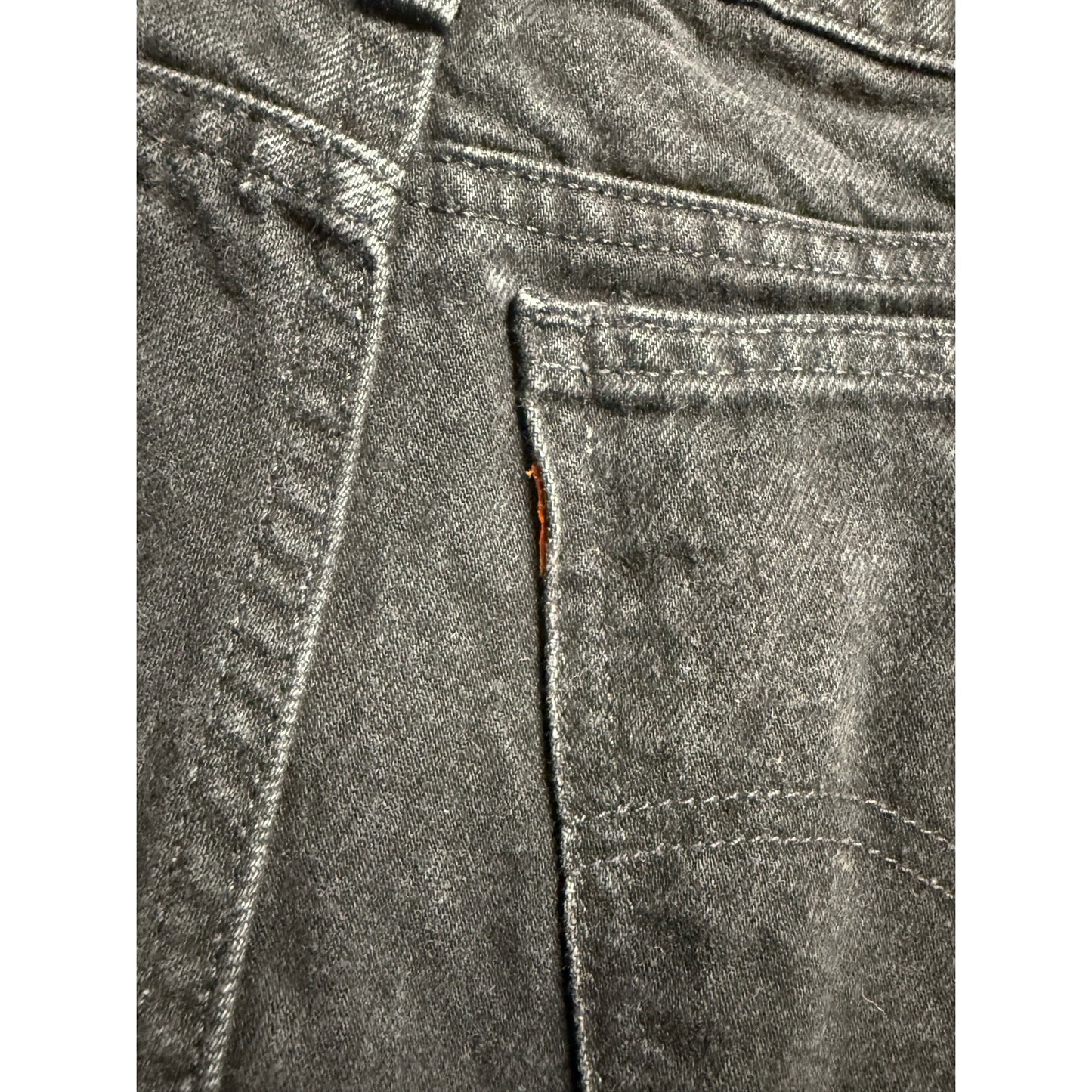 Vintage 90s Levi’s 550 Relaxed Fit Denim Jeans 38x34