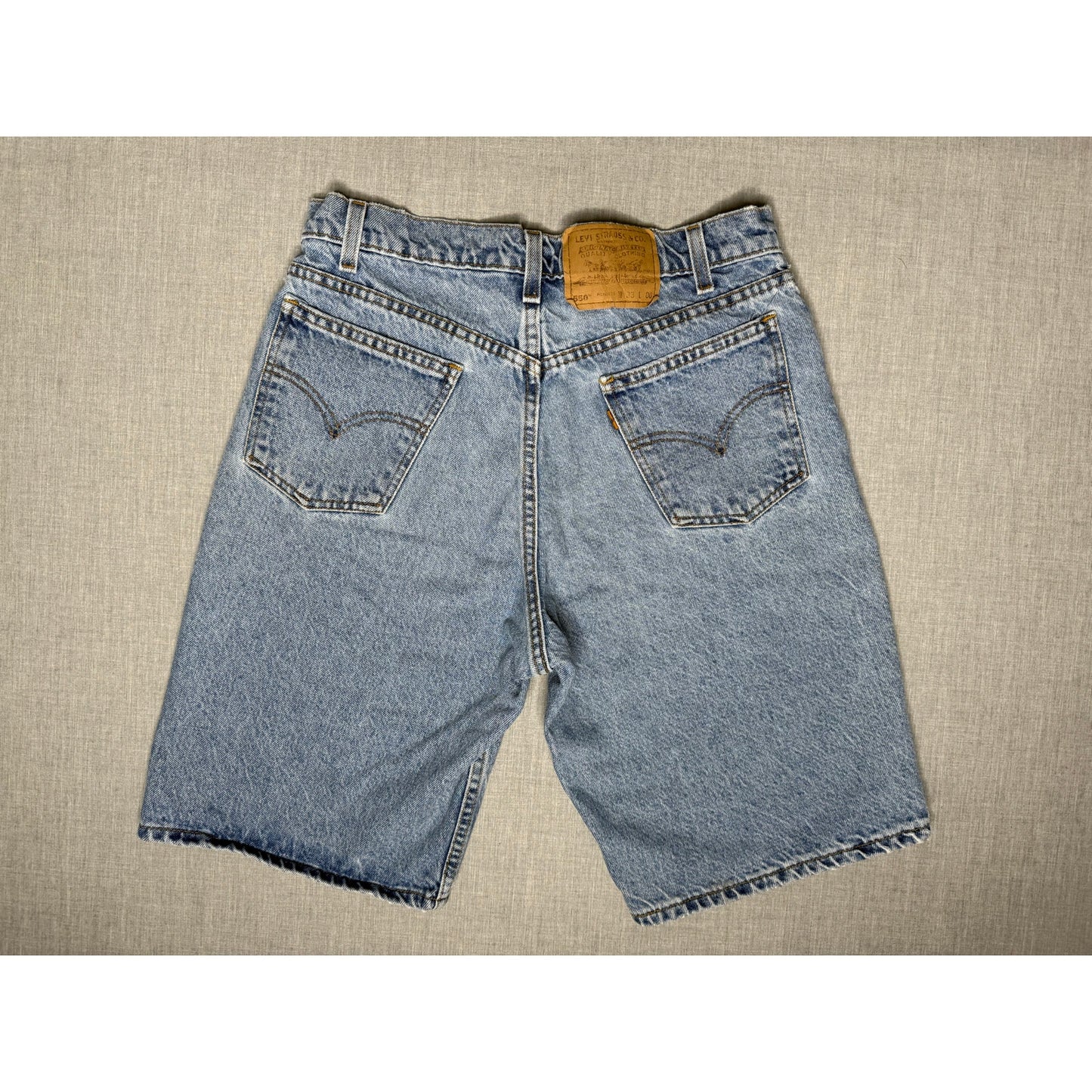 Vintage 90s Levi’s 550 Relaxed Fit Orange Tab Denim Jean Shorts 33