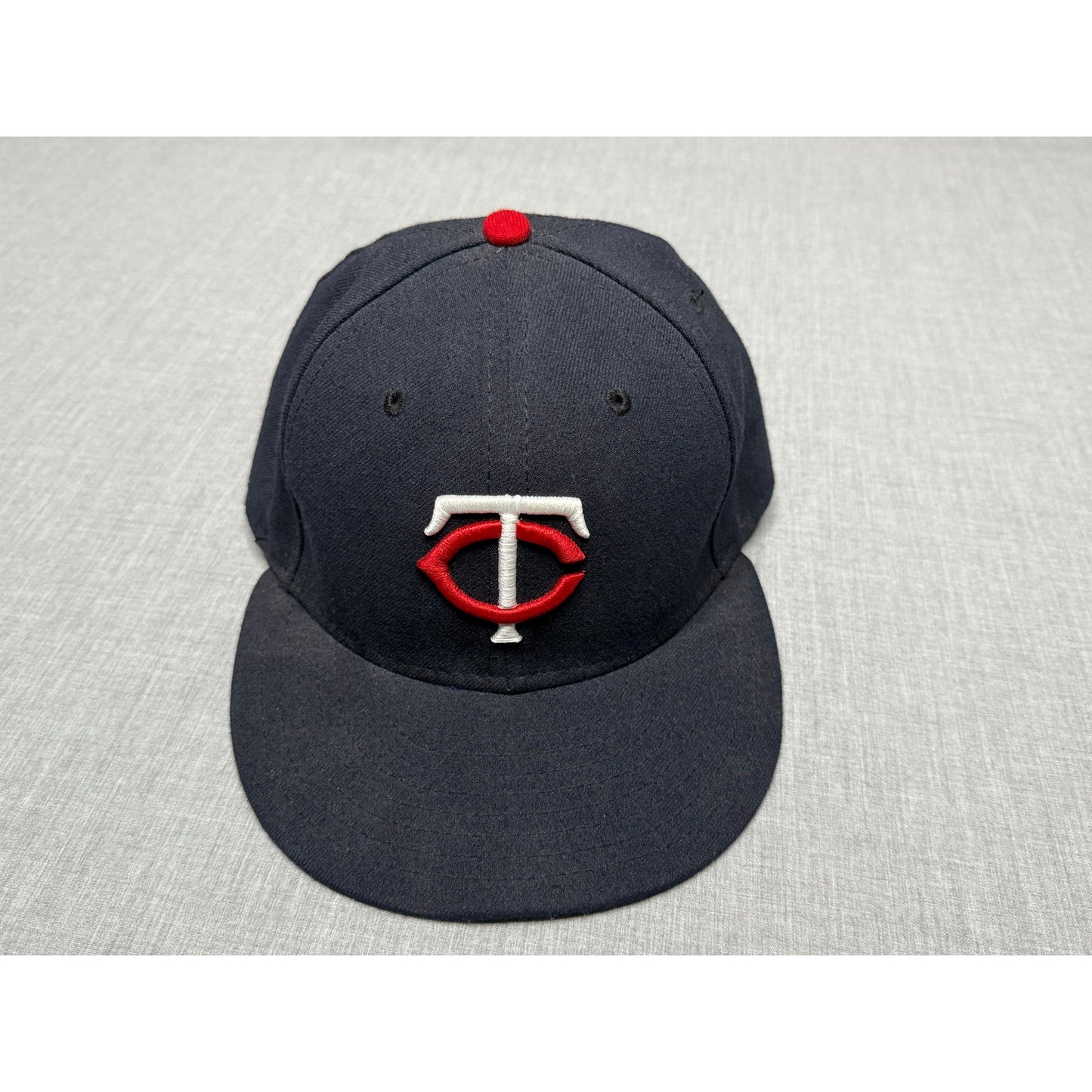 Minnesota Twins New Era Authentic Collection 59Fifty Fitted Baseball Cap 7 1/8