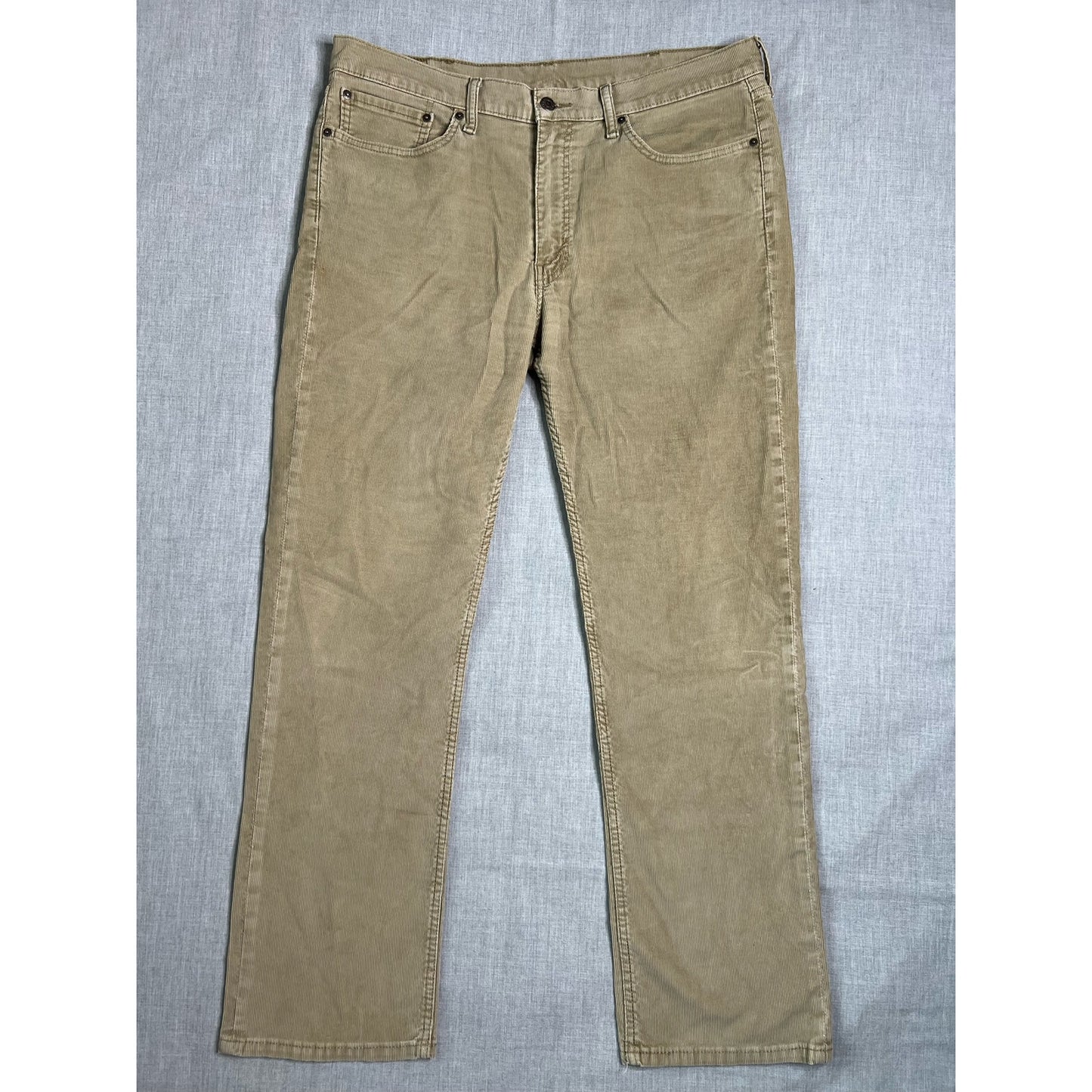 Levi’s 514 Corduroy White Tab Straight Fit Pants 38x32