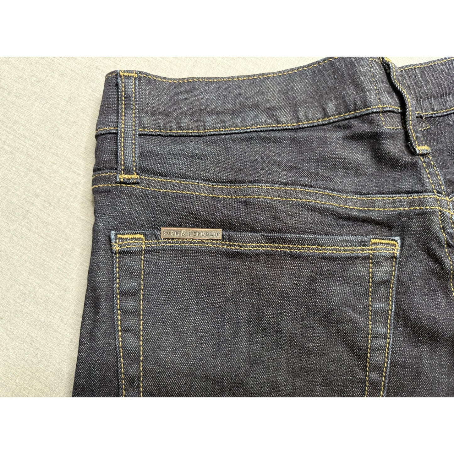 Rock & Republic Straight Fit Neil Jeans 32x34