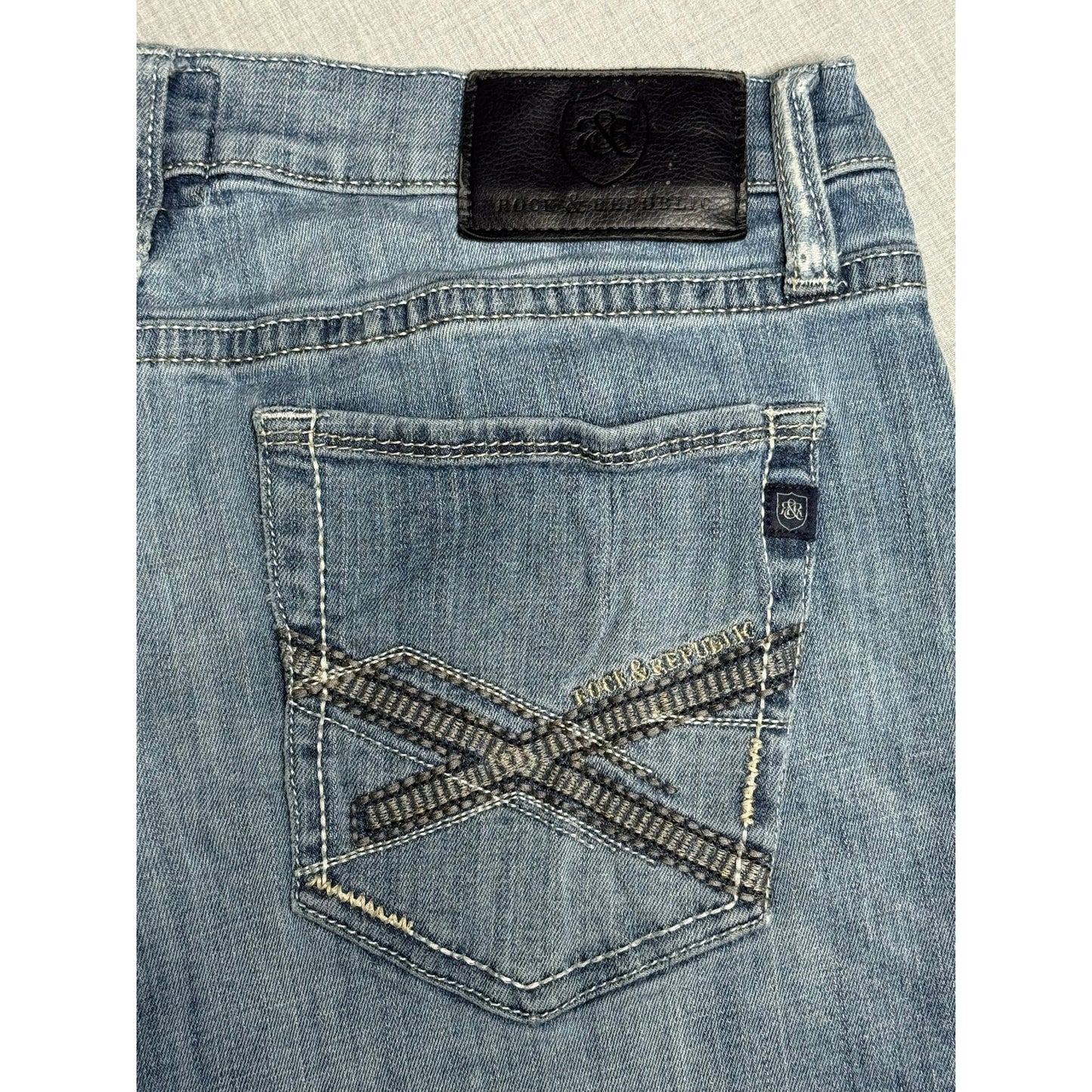 Rock & Republic Grady Relaxed Straight Jeans 34x30