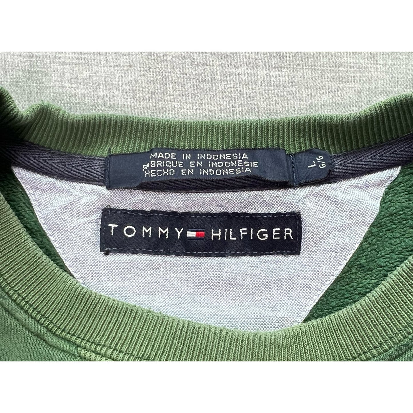 Vintage Y2K Tommy Hilfiger Distressed Crewneck Sweatshirt Large