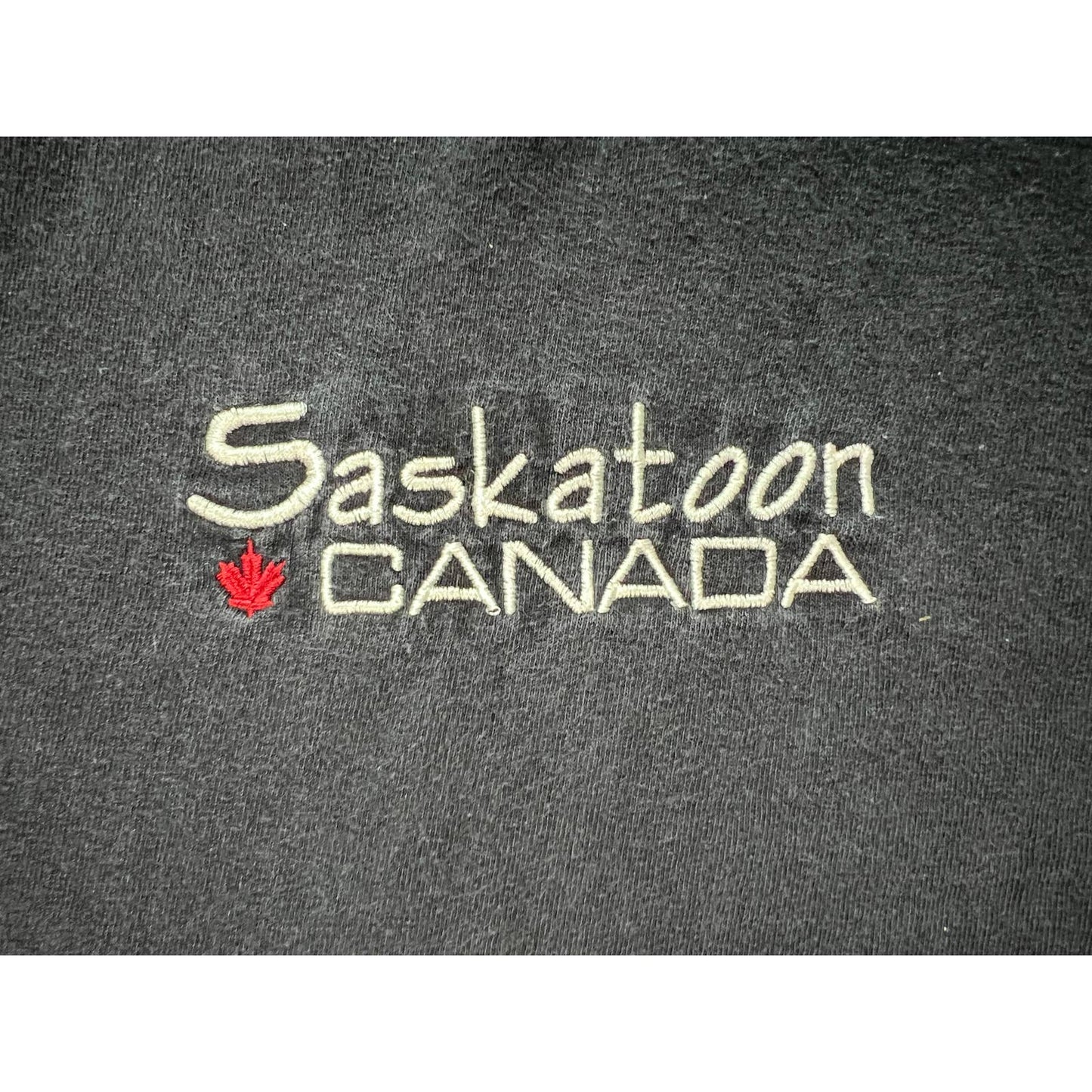 Saskatoon Canada Embroidered T-shirt XL